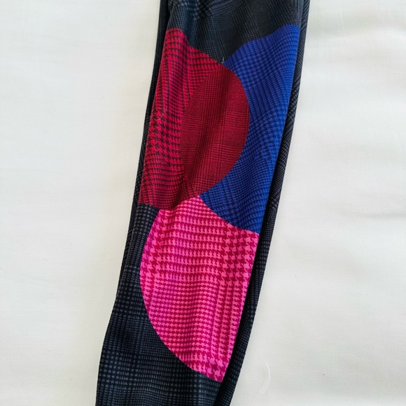 Peloton x WITH Topsy Turvy High Rise Reversible Leggings XS - Picture 9 of 10